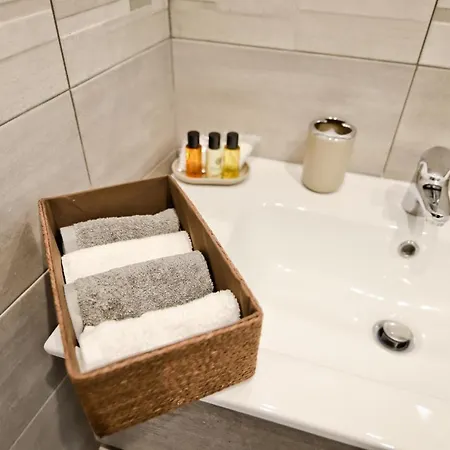 Nocleg ze śniadaniem Montesanto Station 4*